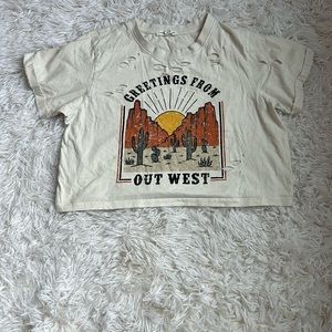 “greetings from out west” graphic tee/croptop